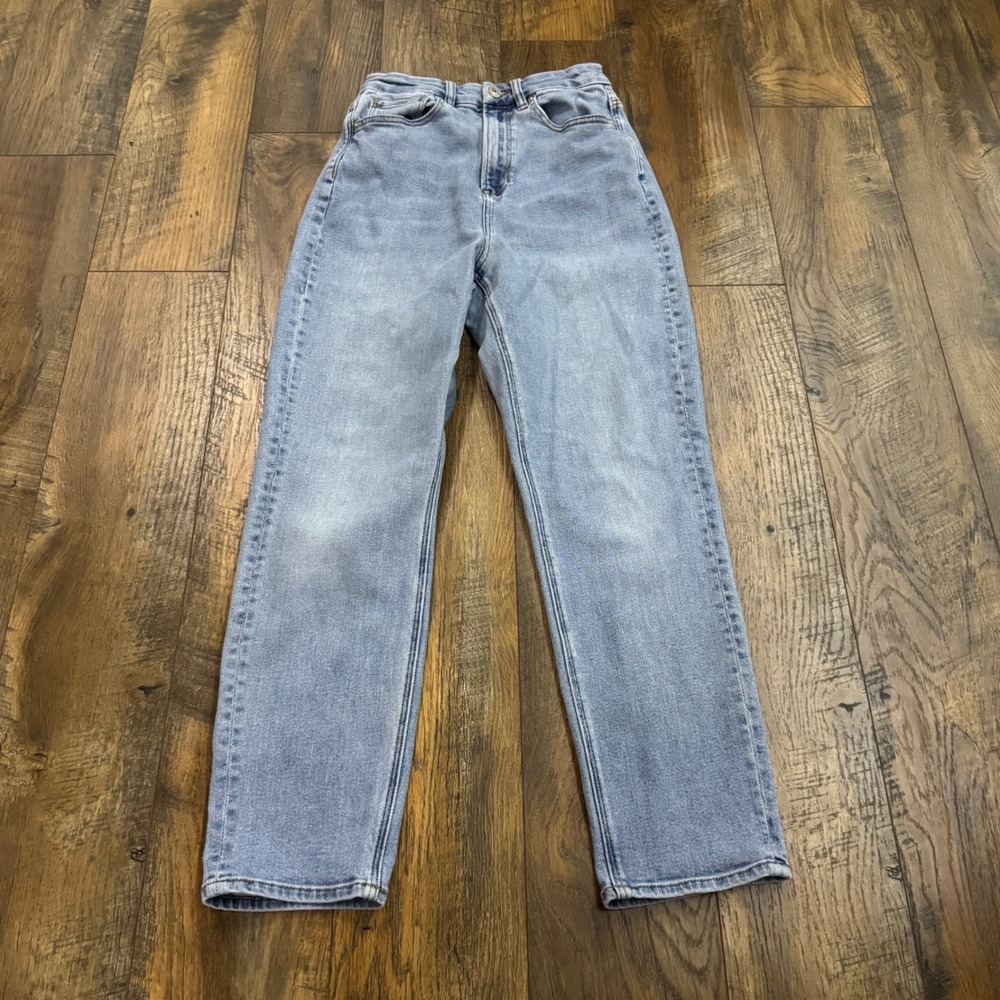 American Eagle Curvy Mom Jeans Light Was High Rise Straight Stretch Denim Size 2